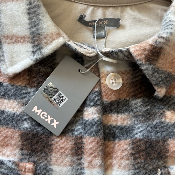 Womens long Shacket - Picture 9 of 9